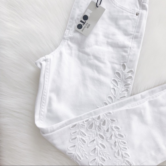 🌟SALE🌟TOPSHOP Cutout White Mom Jeans - Picture 4 of 6